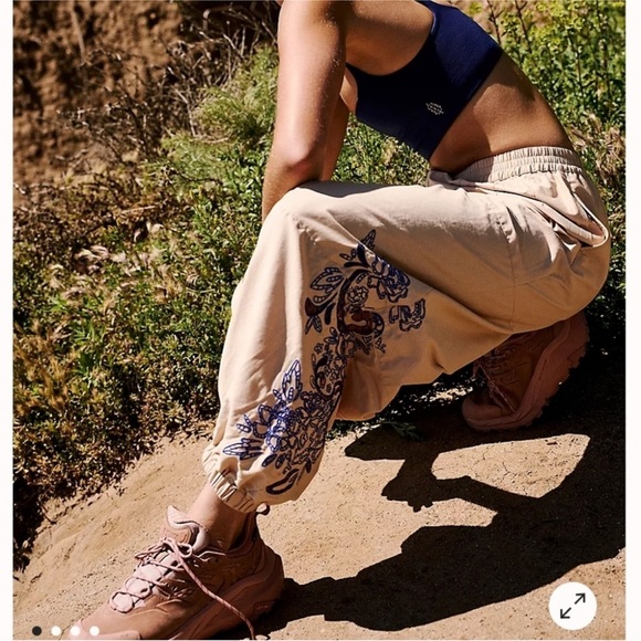 NWOT Free People Movement Baller Embroidered Pants Pacific Sand Size XS & Small - Picture 1 of 12